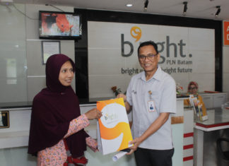Peringati Hari Pelanggan Nasional, bright PLN Batam Menyapa Pelanggan