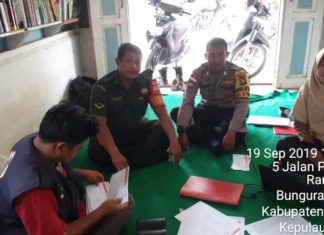 Jalin Silaturrahmi Bersama Generasi Muda, Babinsa Serda Erwin Kunjungi Rumah Baca Senja Pena