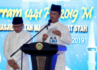Puluhan Ribu Warga Batam Hadir di Masjid Sultan