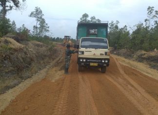 Gunakan Alat Berat, Pembangunan Jalan Tembus Dua Desa Hasilnya Mulai Kelihatan