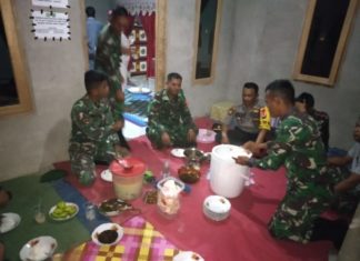 TNI-Polri Makan Bersama Dengan Keluarga Asuh
