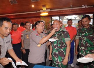 Memperingati HUT TNI Ke 74,Kapolda Kepri bersama Jajaran Polda Kepri