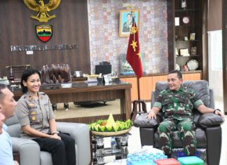Pangdam I/BB mendapat Surprise HUT ke 74 TNI dari Kapolsek Medan Helvetia