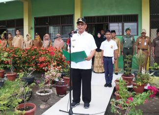 Jadi Pembina Upacara, Akhyar Tanamkan Kebersihan Adalah Tanggung Jawab