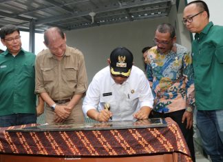 Akhyar Resmikan Sarana Air Bersih dan Sanitasi di SD Swasta Yabes Medan Deli
