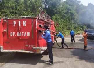 PBK dan Kepolisian Dikerahkan Tanggulangi Kebakaran Hutan di Tanjung Pinggir