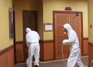 Penyemprotan cairan COVID 19 di Kantor DPRD Kota Batam