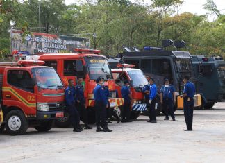 Cegah Covid-19, PBK BP Batam Bersama Tim Gabungan Semprotkan Desinfektan di Jalan Raya