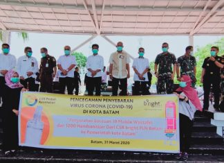 Dukung Langkah Pemko Batam Cegah COVID-19, bright PLN Batam Berikan Bantuan Wastafel Portable dan Hand Sanitizer