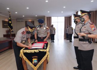 Kapolda Kepri Pimpin Serah Terima Jabatan Dir TAHTI Polda Kepri Dan Kapolres Karimun