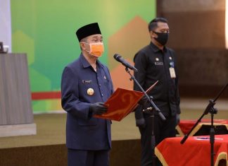 Gubernur Riau Melantik 20 Pejabat Tinggi Pratama Eselon II