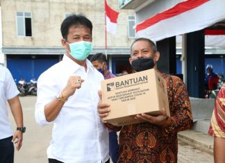 BP Batam Serahkan Bantuan Paket Sembako di Kecamatan Sekupang