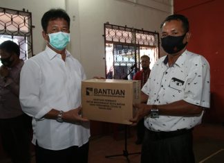 Menjangkau Hingga Hinterland, Kepala BP Batam Berikan Bantuan Sembako ke Pulau Buluh