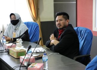 Ketua DPRD Batam: Bismillahirrahman nirrahim Saya Buka, dan Alhamdulillah Saya Tutup