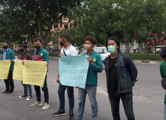 Mahasiswa UMRI Menilai: Kejaksaan Tinggi Riau Tidak Serius Menindak Pidana Korupsi Di Provinsi Riau. UMRI Meminta KEJAKSAAN AGUNG Mencopot KeJati Riau
