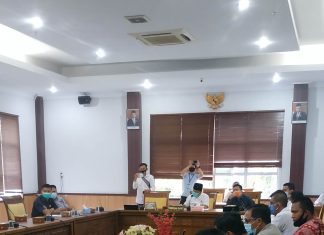 Komisi I Gelar RDPU Soal Tower 32 Meter Milik Telkomsel Batam Yang Miring