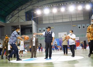 Dukung Olahraga Basket, HD Segera Bangun Lapangan Basket di Setiap Sekolah di Sumsel