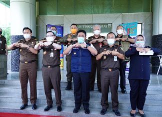 Tinjau Vaksinasi Kejati Sumsel, HD Targetkan 17 Agustus 2021 Vaksinasi Sumsel Selesai