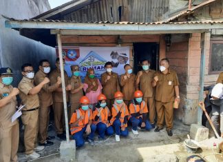 SMK Negri 1 Percut Sei Tuan dalam Program Aksi Bedah Rumah Warga Desa Sambirejo Timur