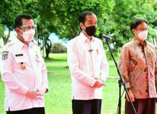 Presiden RI Jokowi Tinjau Pelaksanaan Vaksinasi Di Kepri