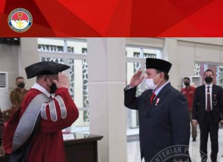 Unhan RI Menganugerahi Gelar Doktor Kehormatan (Honoris Causa) Kepada Jenderal (Purn) TNI Ryamizard Ryacudu