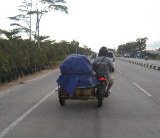 Wow Luarbiasa Pangkalan Gas LPG 3 Kilo.nomor registrasi 128291737838040 Tantang Wartawan Laporkan saja Tutup Gak Masalah