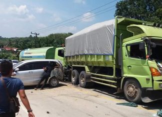 Kecelakaan Beruntun di Pelalawan, Satu Orang Pengemudi Kritis