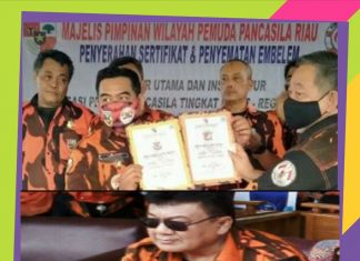 H.Fran Rizal Oyong Beri Penghargaan Berupa Sertifikat Kepada Kader Mpw Se-Riau
