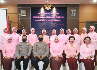 Pesan Kapolres Karimun Kepada Bhayangkari di HKGP ke-69