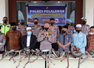 Polres Pelalawan Musnahkan Puluhan Knalpot Brong Hasil Balap Liar