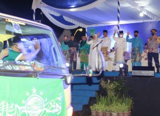 Wali kota Batam Melepas Rombongan Pawai Takbiran
