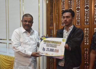 Bupati Karimun Beri Bonus bagi Atlet Peraih Medali PON dan Peparnas Papua
