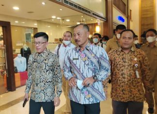 Uji Publik Monev KIP, Sekda Adi Paparkan Inovasi Pelayanan Informasi di Masa Pandemi Covid-19