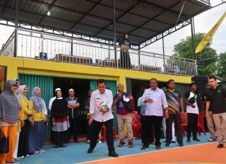 Gubernur Ansar Buka Turnamen Bola Volly Meral, Karimun