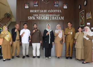 Dewi Ansar Tinjau Lokasi Sterilisasi Produk UMKM Kepri di Batam Center