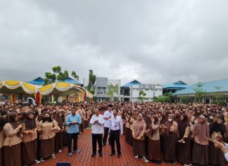 Gubernur Ansar Ahmad Kunjungi SMAN 8 Batam