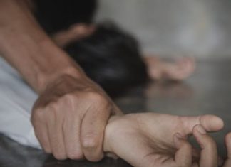 Di iming – Iming kerja malah di kerjain laki – laki hidung Belang