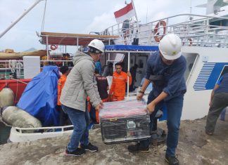 PLN Peduli Hadir untuk Korban Longsor di Natuna, Paket Sembako Hingga Pulihkan Listrik