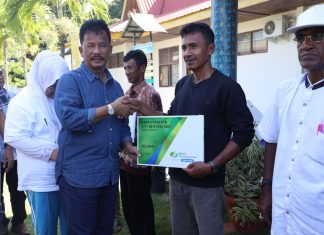 Serahkan 256 Kartu BPJS Ketenagakerjaan, Kepala BP Batam Peduli Kesejahteraan Nelayan Galang