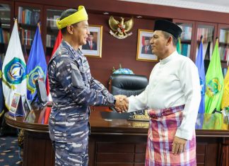 Gubenur Ansar Terima Silaturahmi Pangko Armada I Laksamana Muda TNI Erwin S. Aldedharma