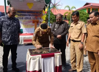 Gubernur Ansar Resmikan Dua Ruang Kelas Baru SMA Negeri 2 Karimun