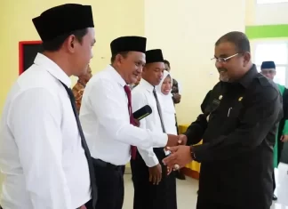 Bupati Karimun Lantik BPD di Dua Kecamatan, Ini Pesannya
