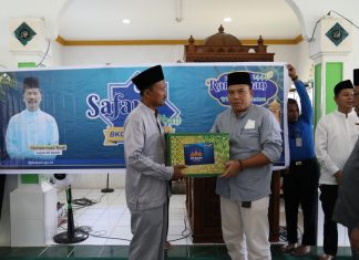 Safari Ramadan, BP Batam Salurkan Bantuan Sosial Pembangunan Masjid Nurul Bahari di Pulau Akar