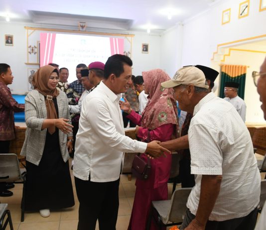 Serahkan Berbagai Bantuan di Lingga, Ansar Ingin Semua Jenis Bantuan Masyarakat Terdistribusikan Sebelum Lebaran