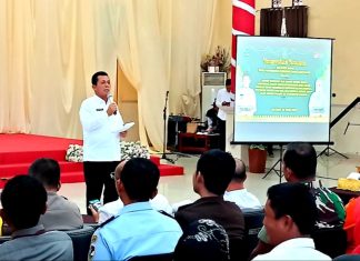 Kunker ke Natuna, Gubernur Ansar Serahkan Berbagai Insentif dan Bantuan Longsor Serasan