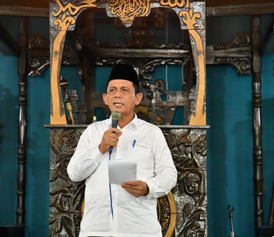 Tausiyah di Masjid Al-Jami’ Ranai Ba’da Zuhur, Gubernur Ansar Ajak Masyarakat Menjaga Puasa