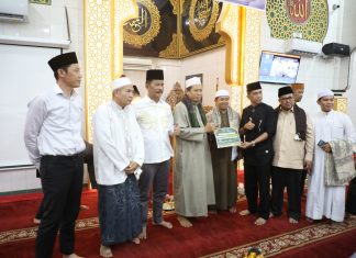 Muhammad Rudi Serahkan Bantuan Pembangunan Masjid di Bengkong, Ajak Masyarakat Memakmurkan Rumah Ibadah