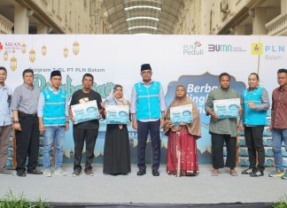 Tebarkan Senyum Kebahagiaan Ramadhan, PLN Batam Berikan Santunan Anak Yatim dan Dhuafa
