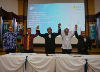 Teken MoU, PLN Batam Siap Salurkan Listrik 42 MWp dari Sumber EBT