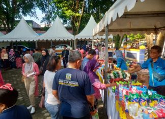 WARGA ANTUSIAS DATANG KE PASAR MURAH RAMADHAN, HARGANYA LEBIH MURAH